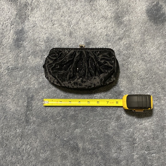 La Regale Formal Clutch Bag - Picture 3 of 6